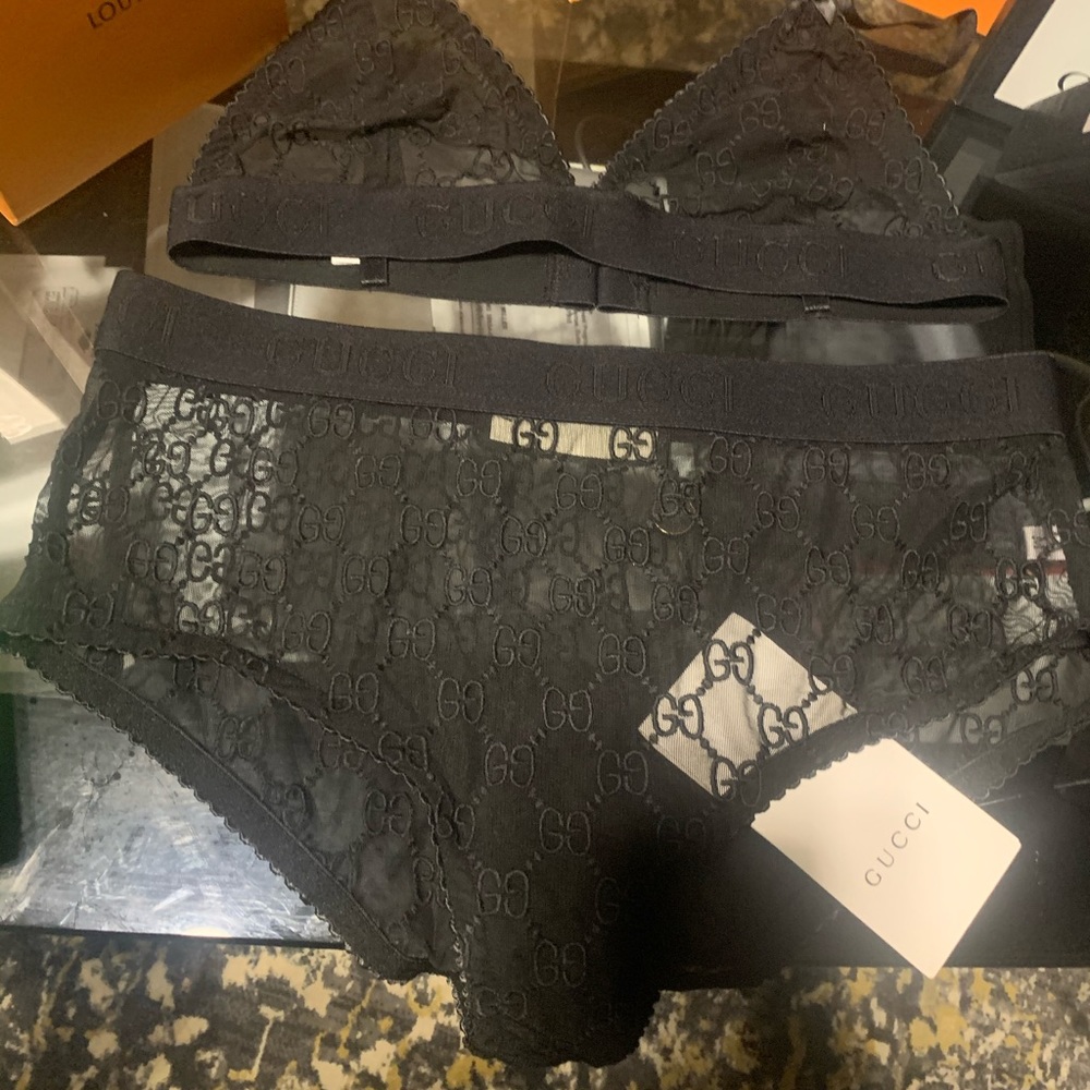 Gucci embroidered lingerie - Picture 5 of 8